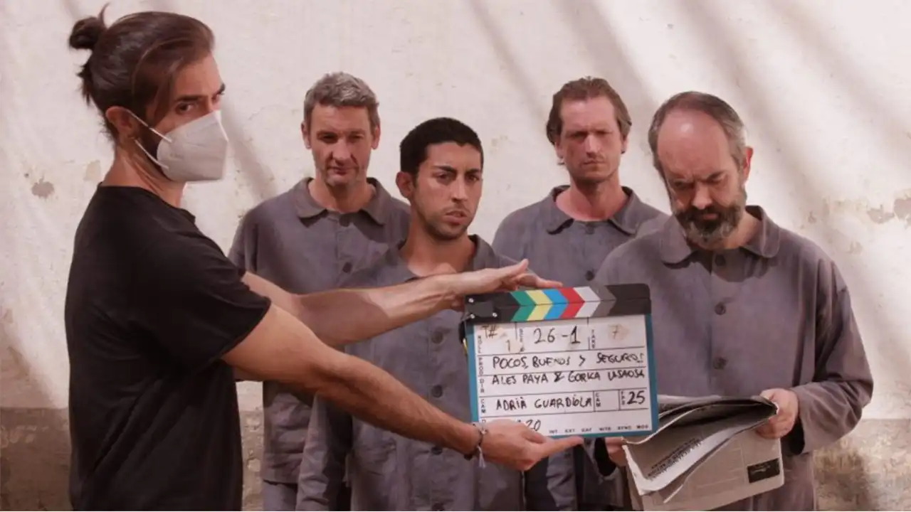 _0004_big_full_pocos-buenos-y-seguros-6